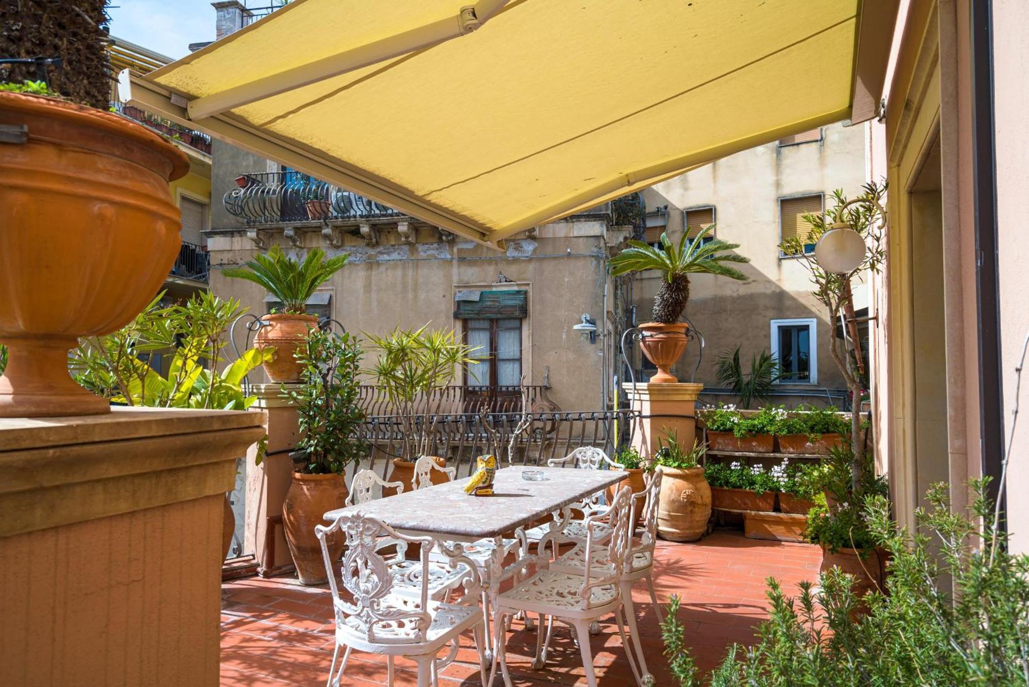Al Duomo Rooms & Flats Taormina Exterior photo